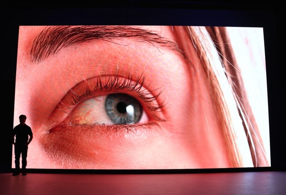 Quảng cáo Màn hình LED 1.8 HD trong nhà Tấm tường video 8K Led trong nhà 3840 Hz Tốc độ làm mới